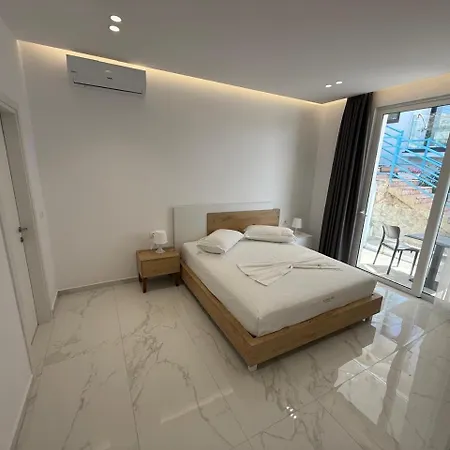 Sea Breeze Apartment